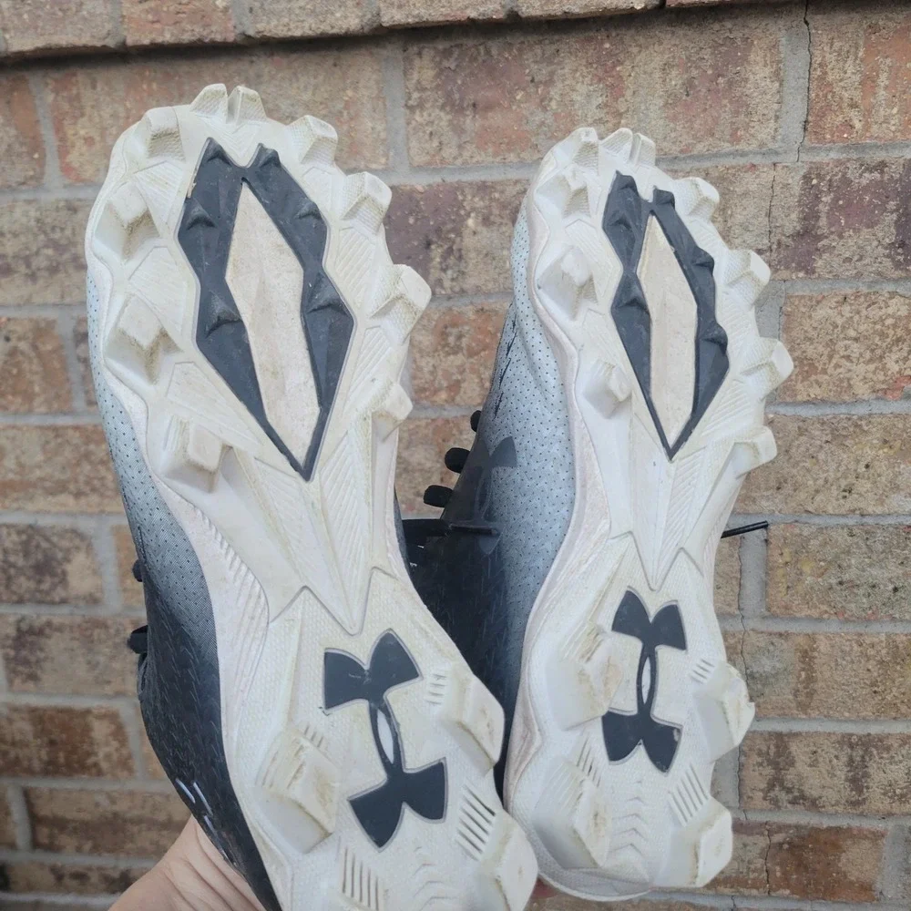 Under Armour Cleats Kids 6Y Black Blur Select MC JR Football Mid Top 3027320-001
